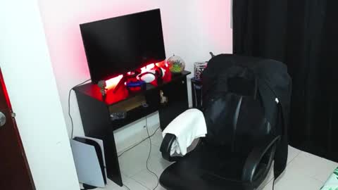 Snapshot of matias_bianco01 chatting on 02.04.25 matias online show from 02.04.25