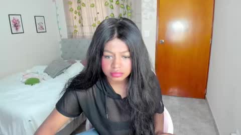 Snapshot of matilde27 chatting on 11.06.25 Daniela online show from 11.06.25