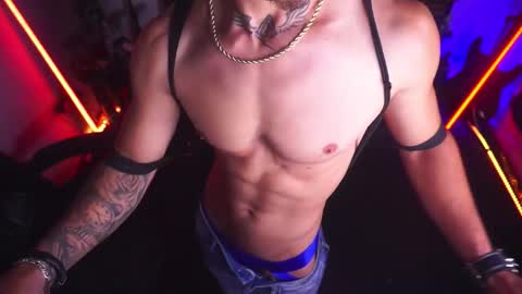 Snapshot of matiusdf chatting on 12.16.25 matius online show from 12.16.25