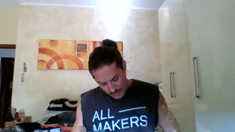 matteushh87 online show from 10.20.25