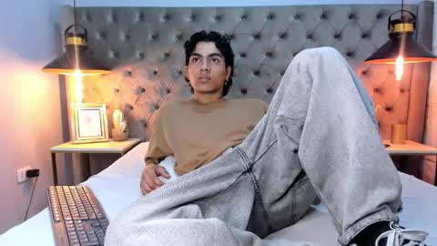 Snapshot of mattfiore chatting on 11.13.25 mattfiore online show from 11.13.25