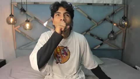 Snapshot of mattfiore chatting on 11.19.25 mattfiore online show from 11.19.25