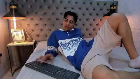 Snapshot of mattfiore chatting on 11.26.25 mattfiore online show from 11.26.25