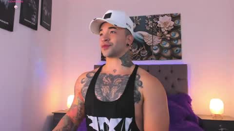 Matthew INDEPENDENT MODEL online show from 04.18.26