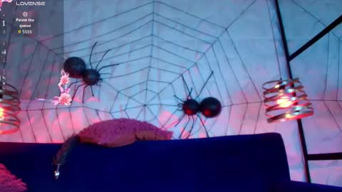 Snapshot of matti_sofia chatting on 11.12.25 TATIANA AND ROUS online show from 11.12.25