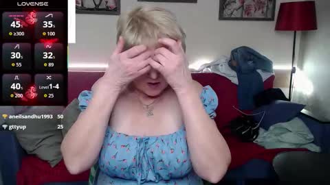 Snapshot of mature_blonde7 chatting on 12.20.25 Lana online show from 12.20.25