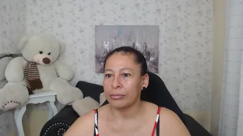 Snapshot of mature_martina_ chatting on 04.17.26 Martina online show from 04.17.26
