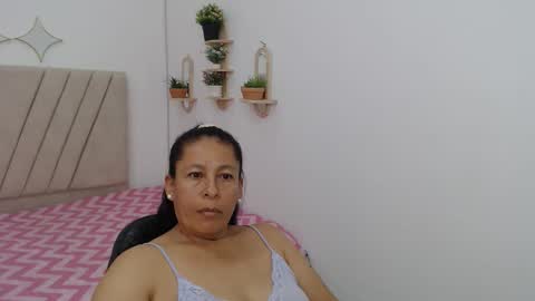 Snapshot of mature_martina_ chatting on 04.23.26 Martina online show from 04.23.26