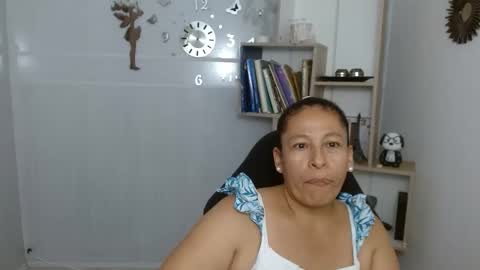 Snapshot of mature_martina_ chatting on 05.09.26 Martina online show from 05.09.26