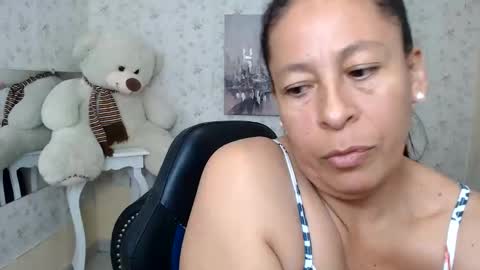 Snapshot of mature_martina_ chatting on 05.10.26 Martina online show from 05.10.26