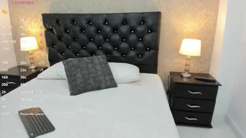 Snapshot of mature_rocio chatting on 12.14.25 Rocio online show from 12.14.25