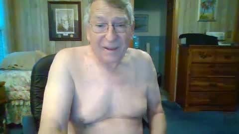 Snapshot of maturecouple1954 chatting on 01.09.25 SXECPL55 at G mail Dot Com online show from 01.09.25