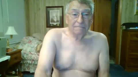 Snapshot of maturecouple1954 chatting on 03.12.25 SXECPL55 at G mail Dot Com online show from 03.12.25