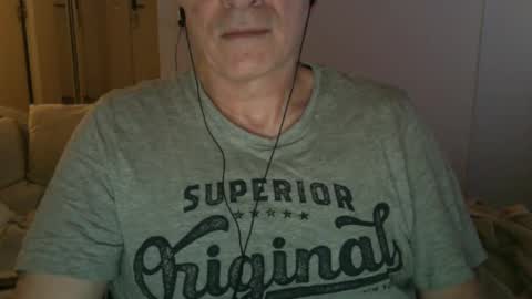 Snapshot of maturehotman chatting on 01.06.25 maturehotman online show from 01.06.25