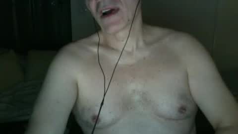 Snapshot of maturehotman chatting on 02.04.25 maturehotman online show from 02.04.25