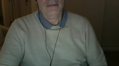 Snapshot of maturehotman chatting on 02.16.25 maturehotman online show from 02.16.25