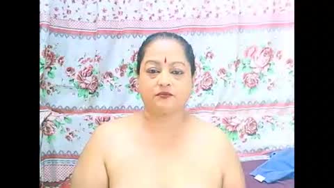 Snapshot of matureindian654u chatting on 04.06.26 matureindian654u online show from 04.06.26