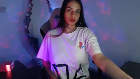 Snapshot of mauhype chatting on 01.14.26 Mau and Lauren online show from 01.14.26