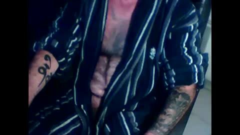 Snapshot of mauni1964 chatting on 11.20.25 mauni1964 online show from 11.20.25