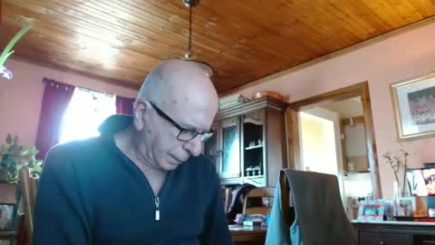 Maurice online show from 02.04.25