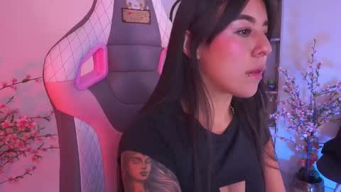 Snapshot of mavi_boo chatting on 03.10.26 Mavi online show from 03.10.26