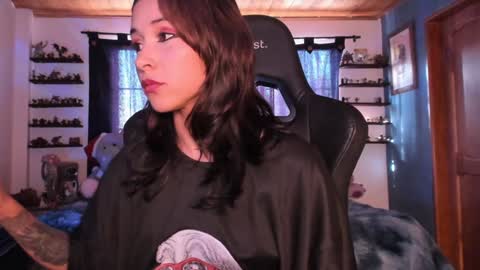 Hilary online show from 12.08.24