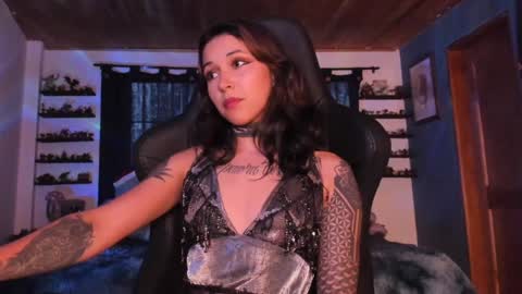 Hilary online show from 12.27.24