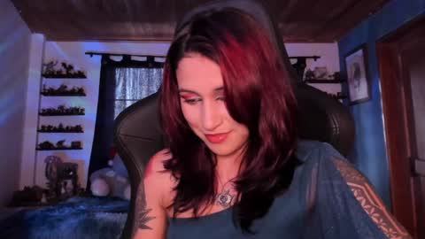 Hilary online show from 01.04.25