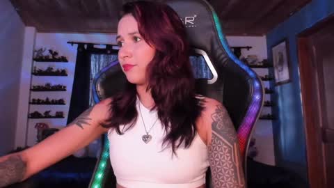 Hilary online show from 01.15.25