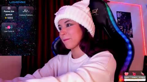 Hilary online show from 09.18.25