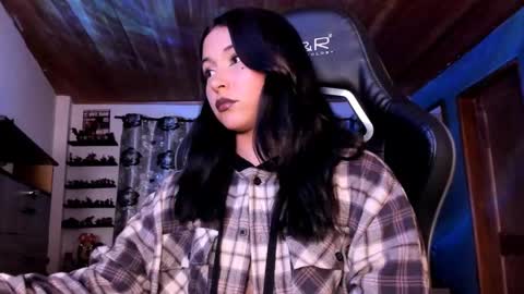 Snapshot of mavis_fuentes chatting on 11.16.25 Hilary online show from 11.16.25