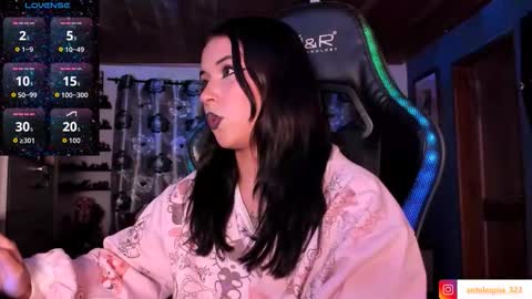 Snapshot of mavis_fuentes chatting on 11.27.25 Hilary online show from 11.27.25