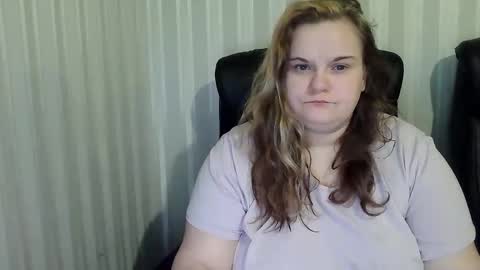 Snapshot of mavka2025 chatting on 12.14.25 Mavka2025 online show from 12.14.25