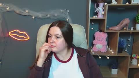 Snapshot of mavkacute chatting on 09.10.25 MavkaCute online show from 09.10.25