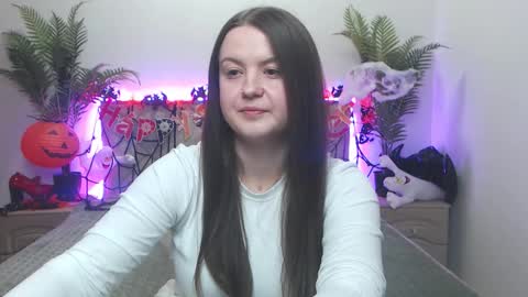 Snapshot of mavkacute chatting on 10.22.25 MavkaCute online show from 10.22.25