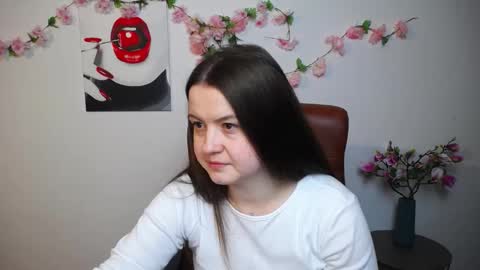 Snapshot of mavkacute chatting on 11.15.25 MavkaCute online show from 11.15.25