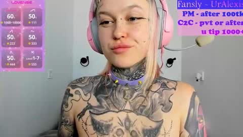 Snapshot of max69alexa chatting on 09.23.25 Ur sweet heart online show from 09.23.25