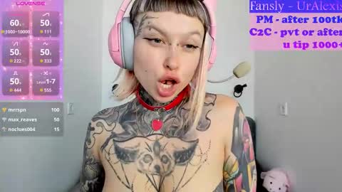 Snapshot of max69alexa chatting on 10.17.25 Ur sweet heart online show from 10.17.25