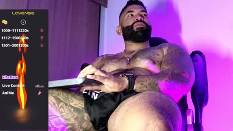 Snapshot of max__prada chatting on 11.22.25 max__prada online show from 11.22.25