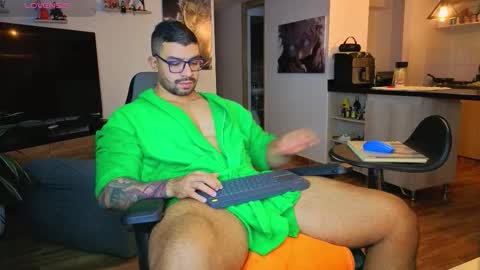 Max online show from 11.26.25