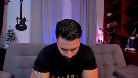 max D. online show from 12.08.24