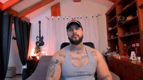 Snapshot of max_dic1 chatting on 11.20.25 max D. online show from 11.20.25