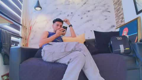 Max Hornye online show from 04.18.26