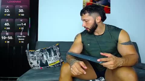 Snapshot of max_mayer chatting on 02.20.25 Maximo Mayer online show from 02.20.25