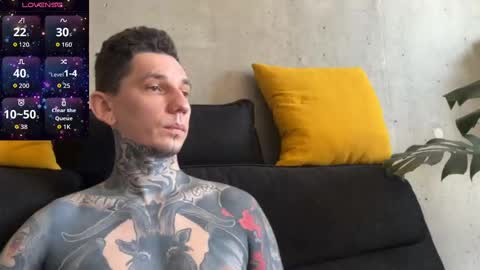 Snapshot of max_reaves chatting on 11.03.25 online show from 11.03.25