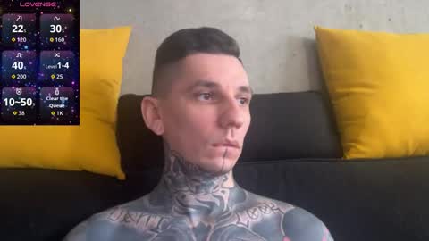 Snapshot of max_reaves chatting on 11.14.25 online show from 11.14.25