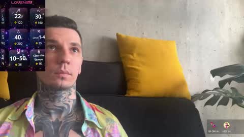 Snapshot of max_reaves chatting on 11.22.25 online show from 11.22.25