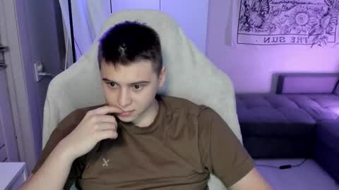 Snapshot of max_sm1th chatting on 02.11.26 Max online show from 02.11.26