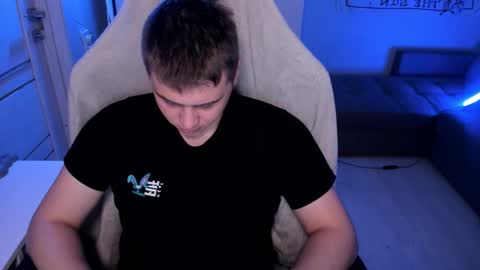 Snapshot of max_sm1th chatting on 02.14.26 Max online show from 02.14.26