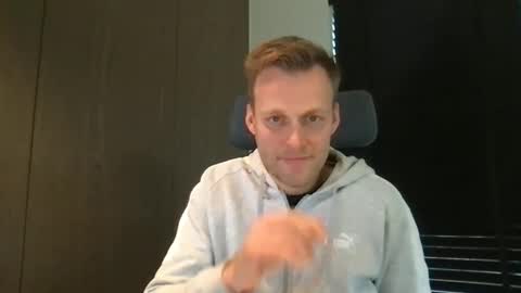 Max take off clothes online show from 11.27.25